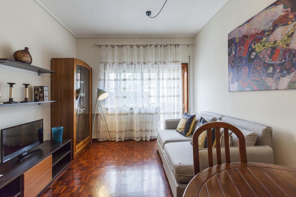 Apartment Camoes Deluxe Porto Dış mekan fotoğraf